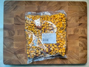 Мясные снеки: Ореховая смесь ж/с с кукурузой со вкусом 