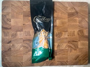 Сыр 60 гр ГОРНЫЙ СЫРОВАР (Паутинка белая с укропом и чесноком): Сыр 100 гр ГОРНЫЙ СЫРОВАР (Косичка копчёная)