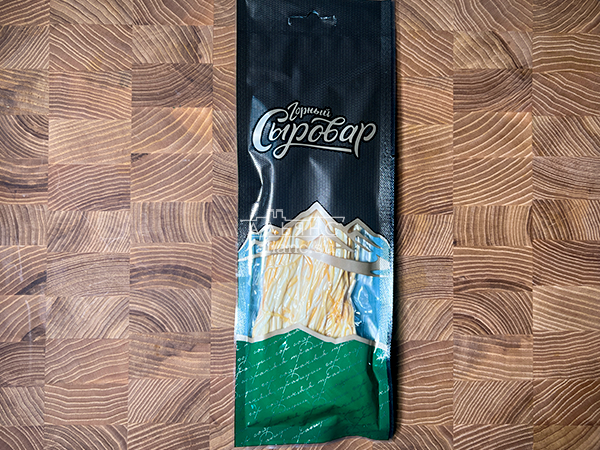 Сыр 60 гр ГОРНЫЙ СЫРОВАР (Паутинка копчёная) в Мытищах