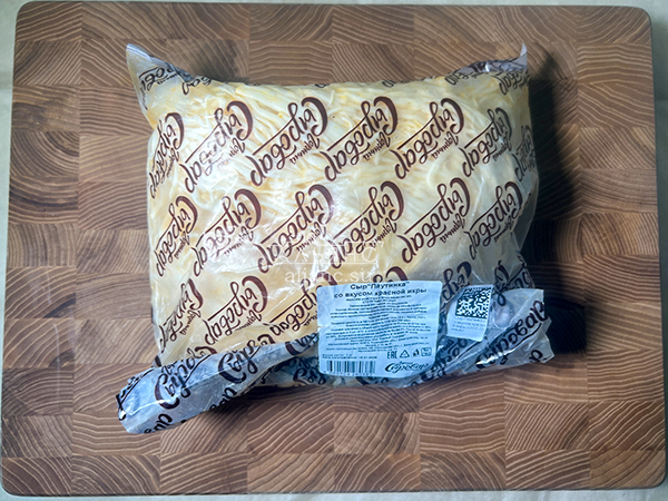 Сыр 1 кг ГОРНЫЙ СЫРОВАР (Паутинка со вкусом красной икры) в Мытищах